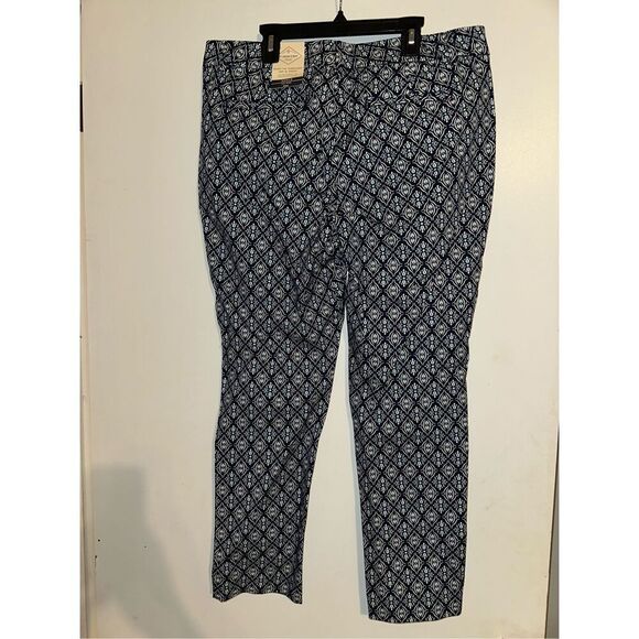 St John’s Bay Mid rise Ankle pants women size 12 NWT - Picture 4 of 4